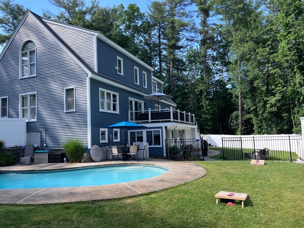 31 Webb St, Middleton, MA Photo #3