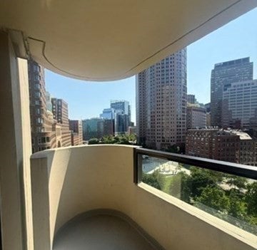 65 East India ROW #10G, Boston, MA Photo #13