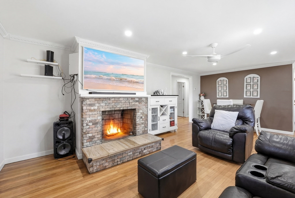 149 Woodland St