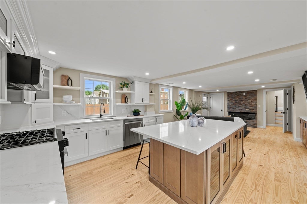 162 High St B