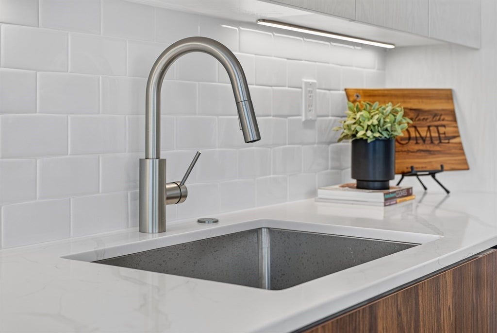 13 Warwick St #102, Somerville, MA, 13 Warwick St #102, Somerville, MA Photo #9