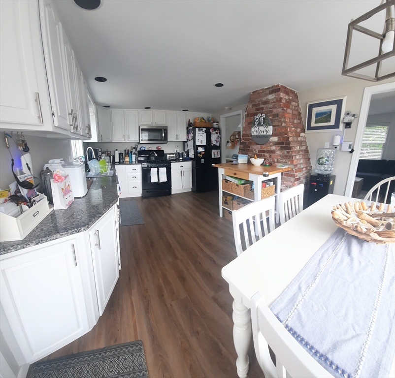 24 Pine Point Rd. 24