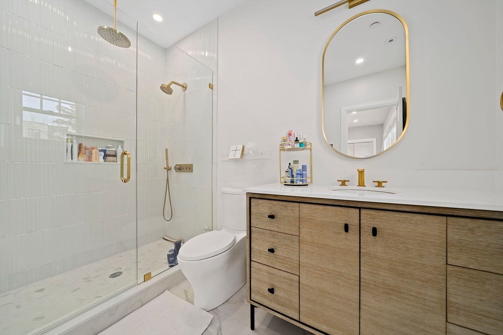 144 Linden Street #2, Wellesley, MA Photo #13