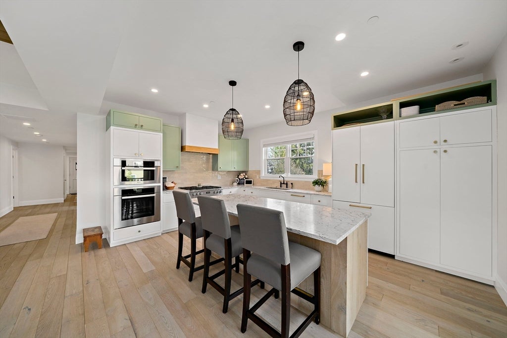144 Linden Street #2, Wellesley, MA Photo #2