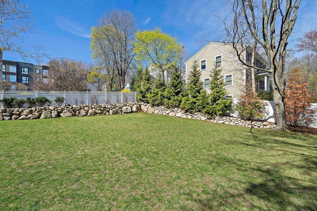 144 Linden Street #2, Wellesley, MA Photo #27