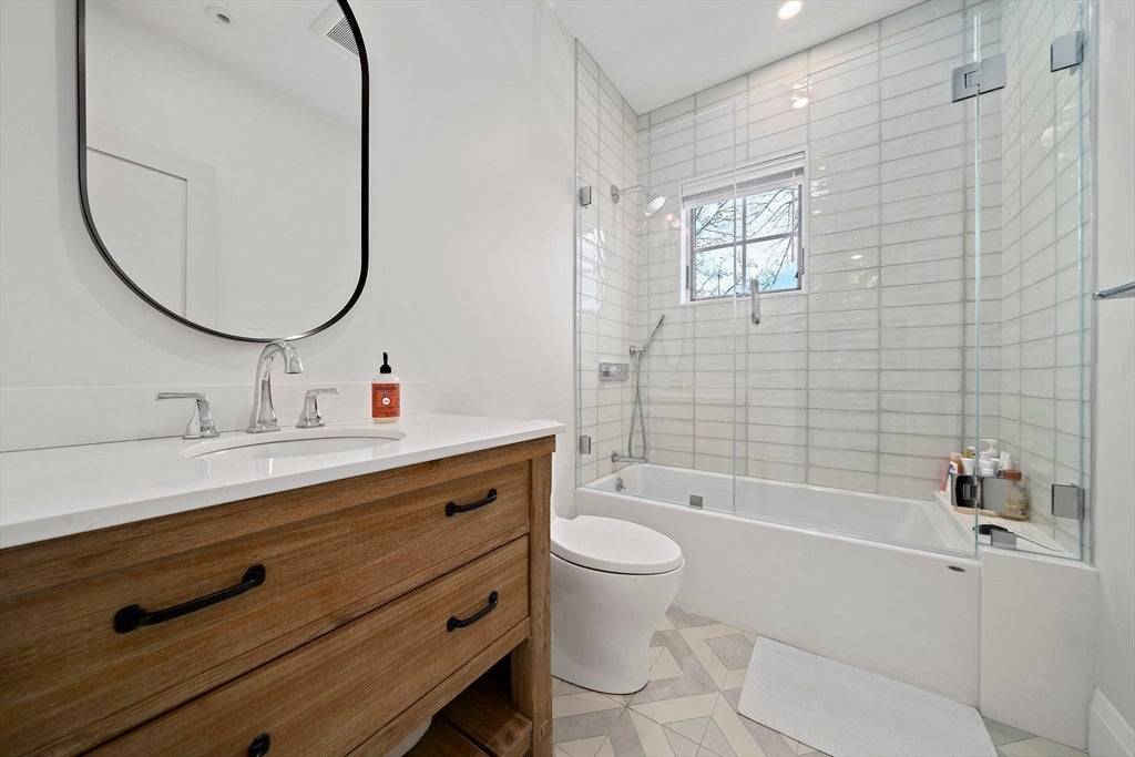 144 Linden Street #2, Wellesley, MA Photo #15