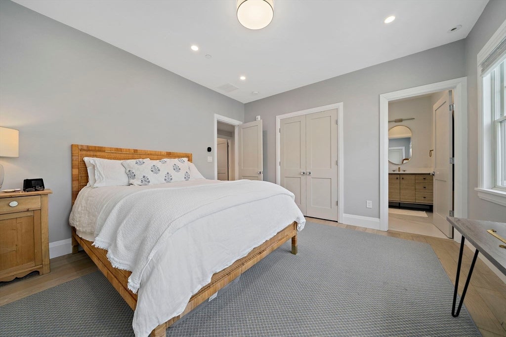 144 Linden Street #2, Wellesley, MA Photo #12