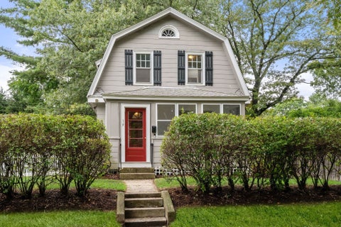 Photo of 19 New Hampshire Avenue, Natick, MA 01760 (MLS # 73584442)