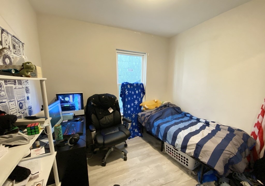 113 Hillside Street 1