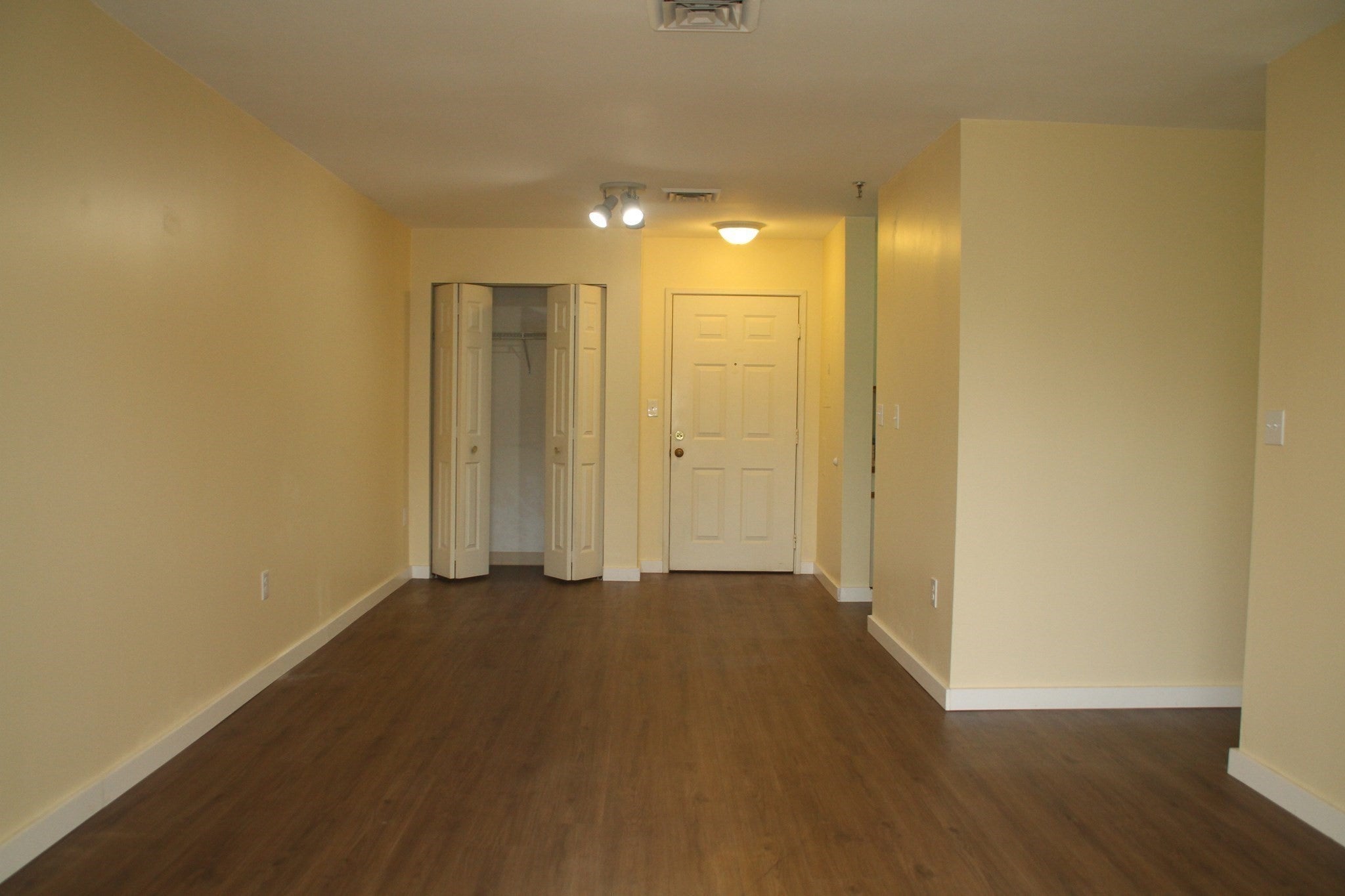 90 Quincy Shore Dr #219, Quincy, MA, 90 Quincy Shore Dr #219, Quincy, MA Photo #2