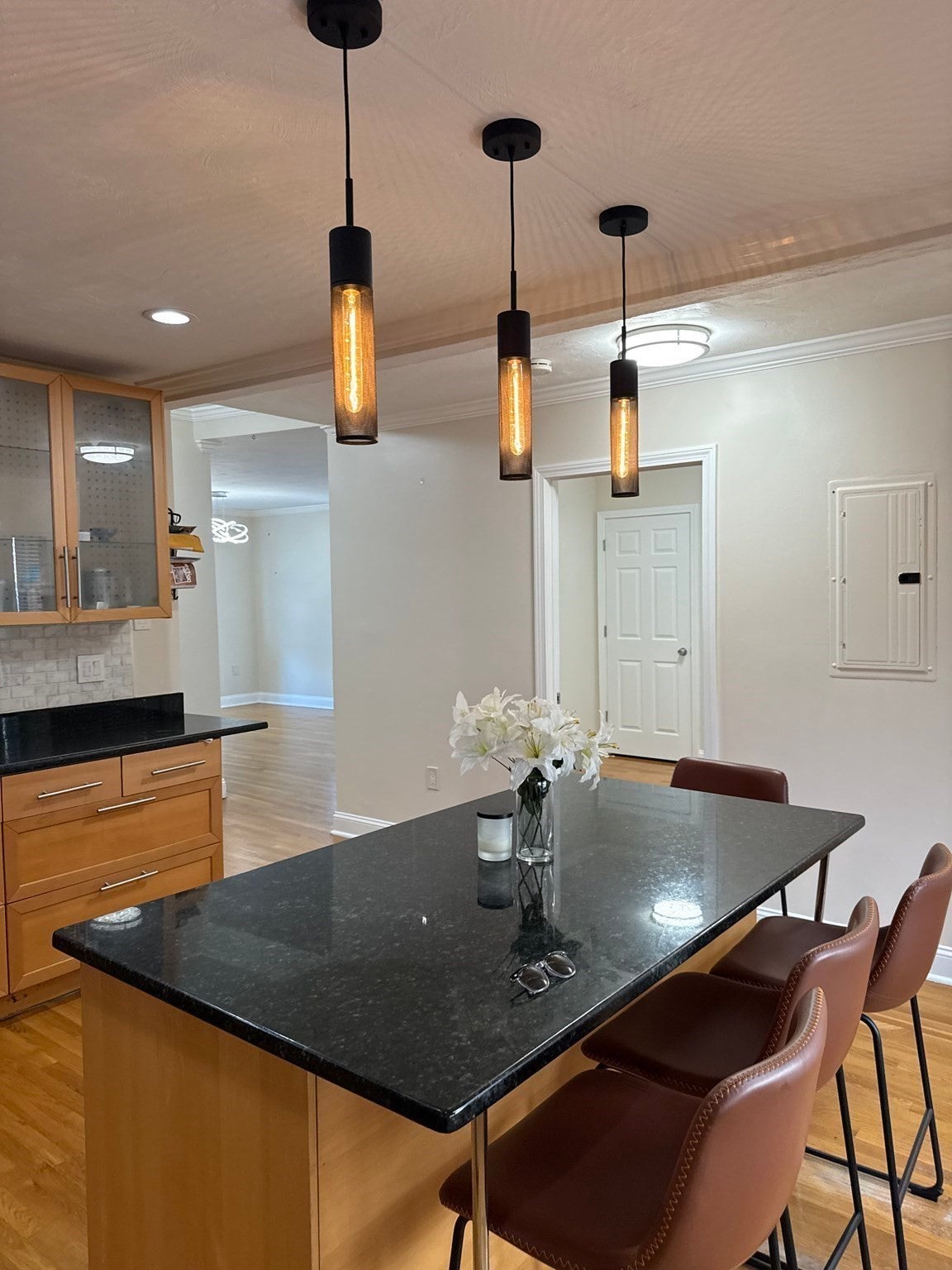 408 Seaver St 2PHB
