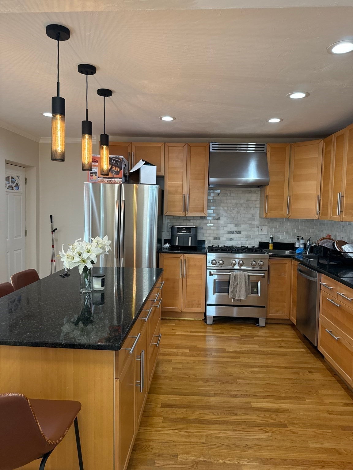 408 Seaver St 2PHB