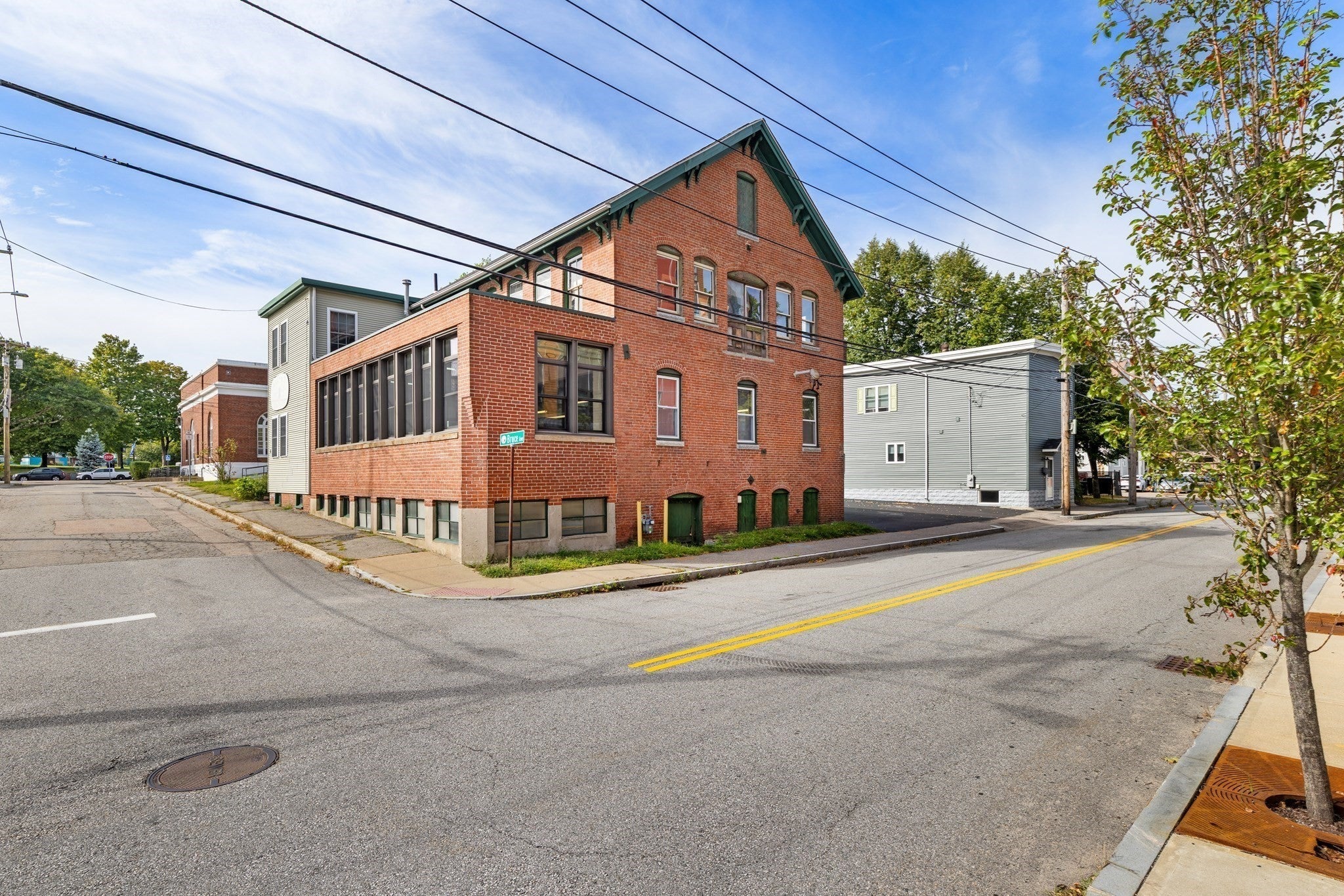 4 Bruce Ave