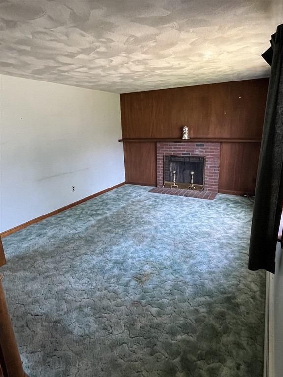 7 Brookside Drive