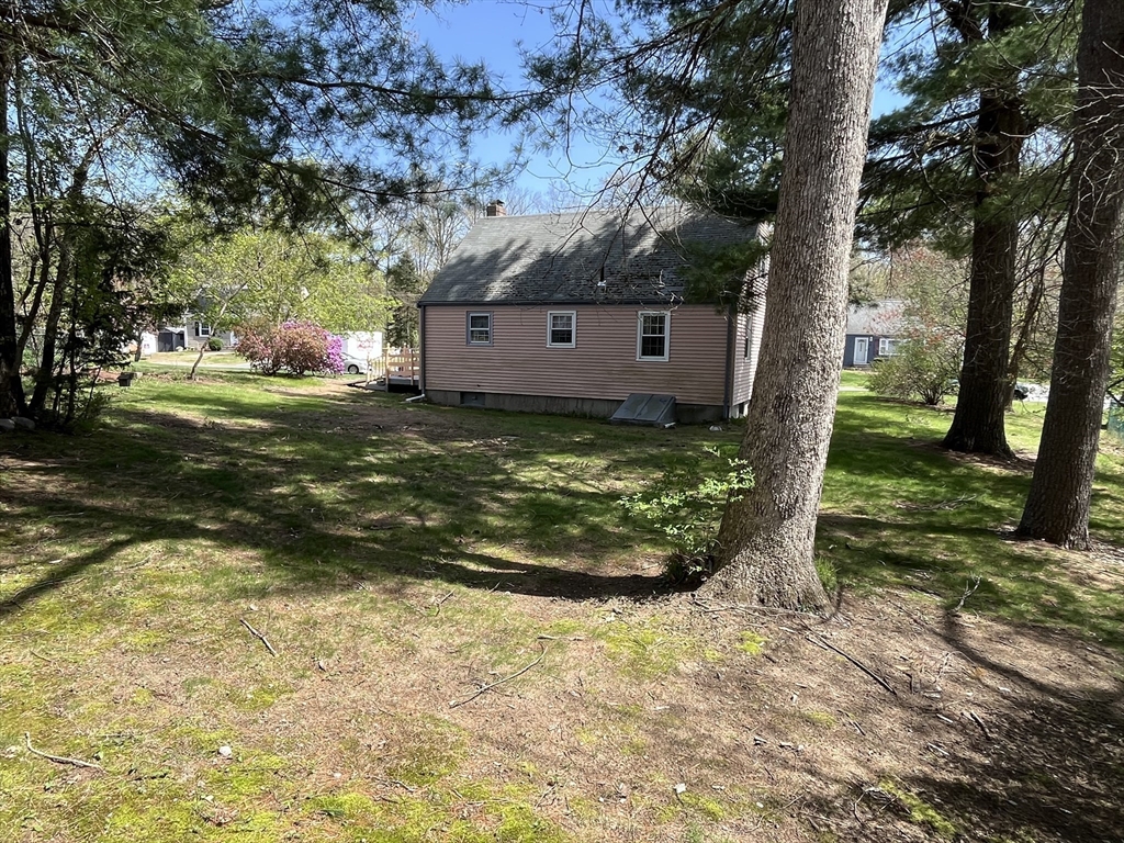 7 Brookside Drive