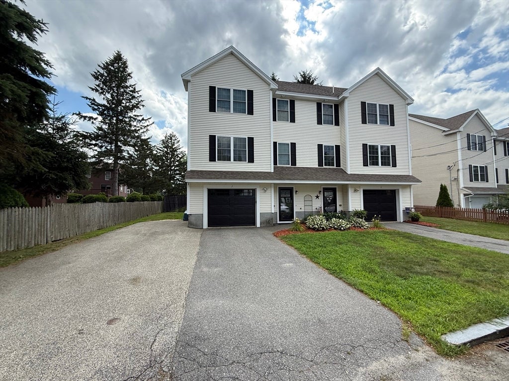 7 Willow St 7