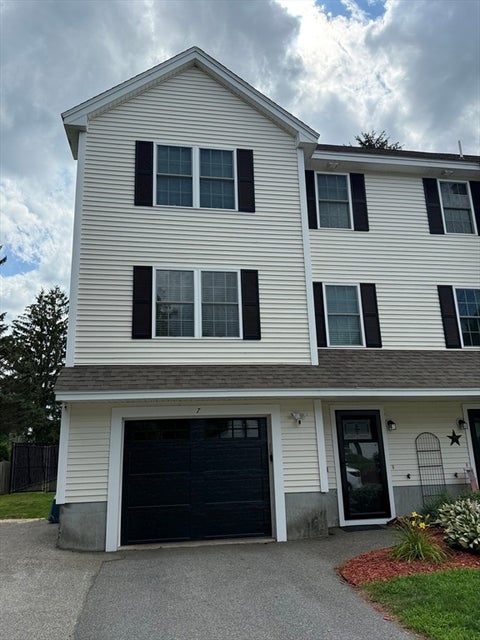 Photo of 7 Willow St #7, Haverhill, MA 01832 (MLS # 73569026)