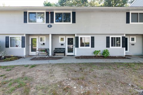 5 Beals Cove Rd E Hingham MA 02043