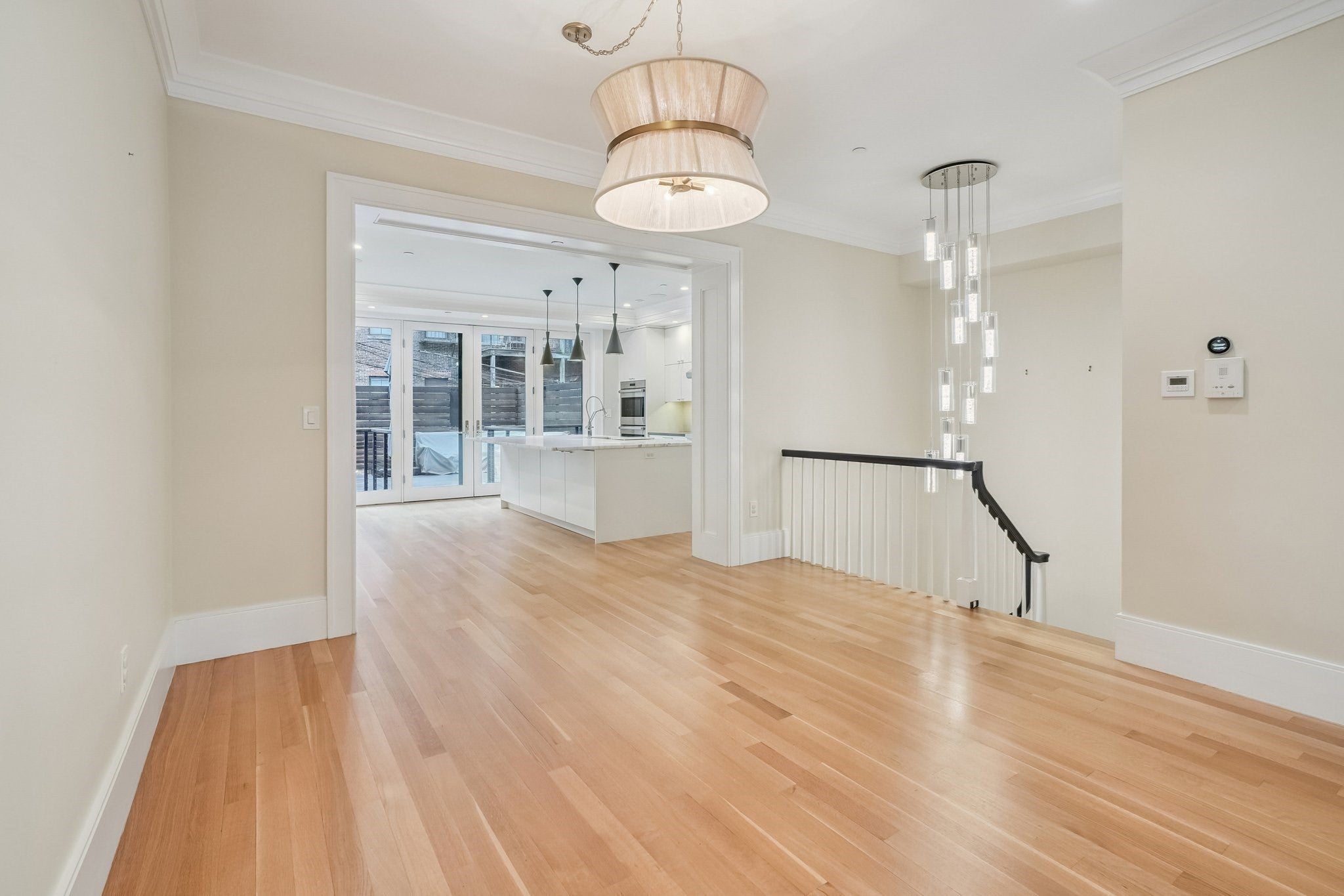 196 West Springfield St 1