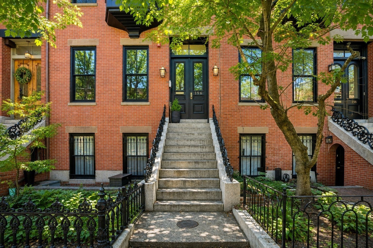 196 West Springfield St 1