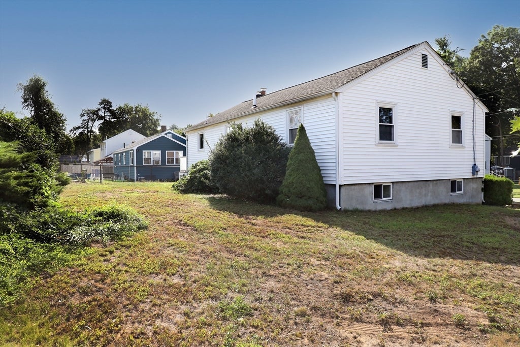 43 Pratt St, Tewksbury, MA Photo #3