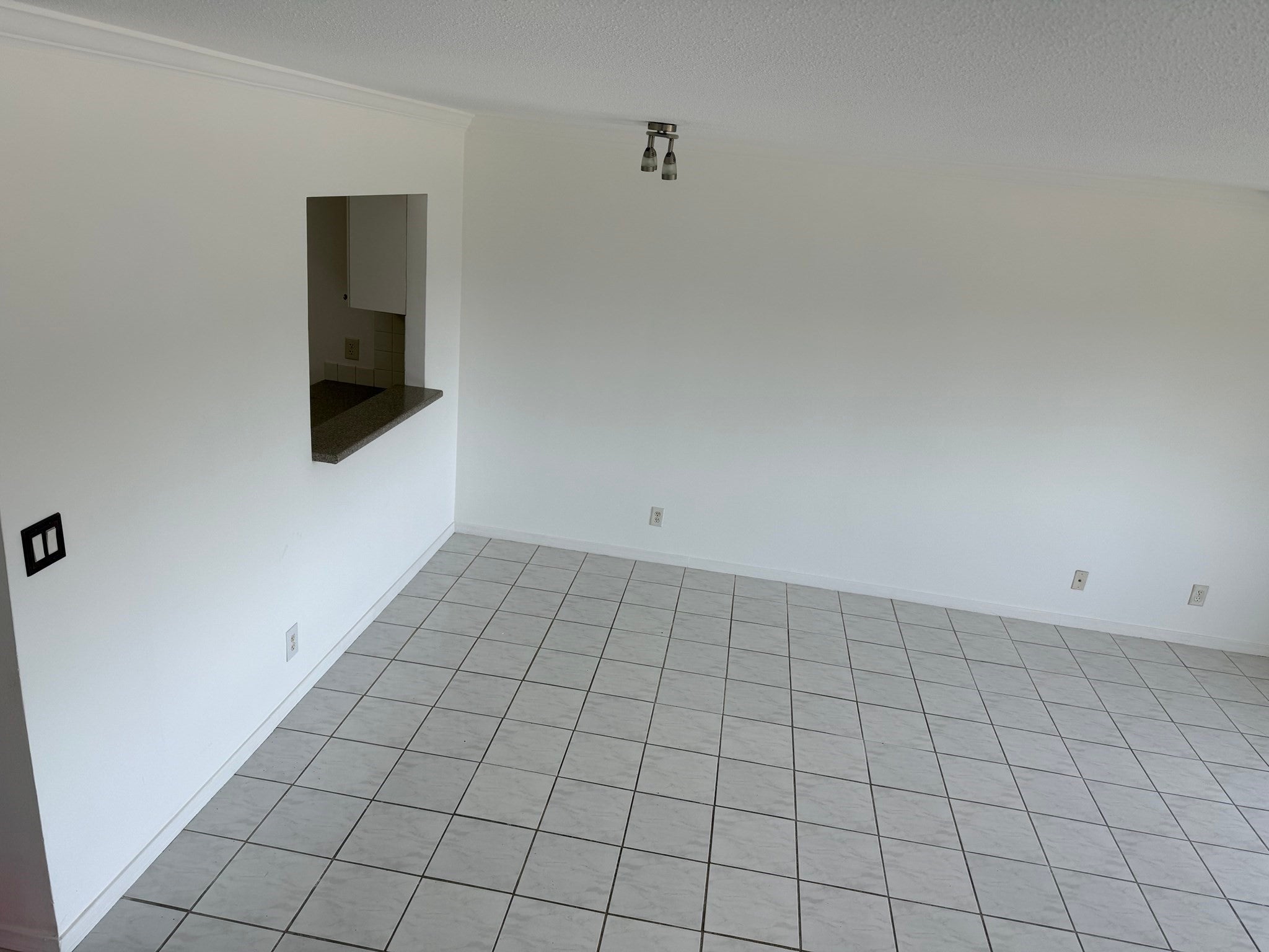 96 Old Colony Ave 355
