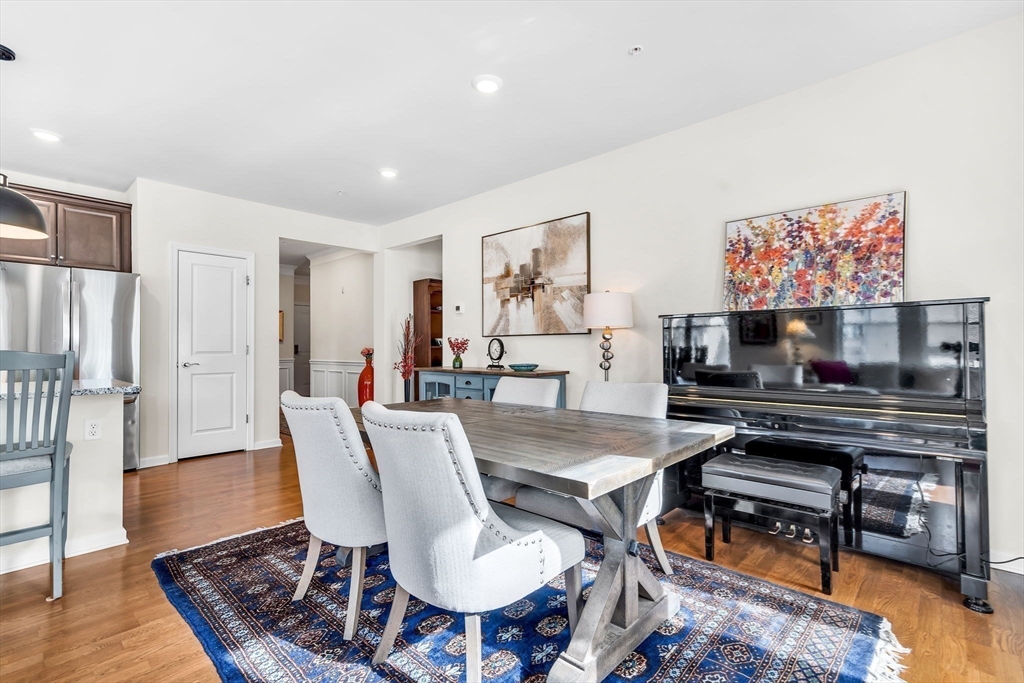 401 Emery Lane 213