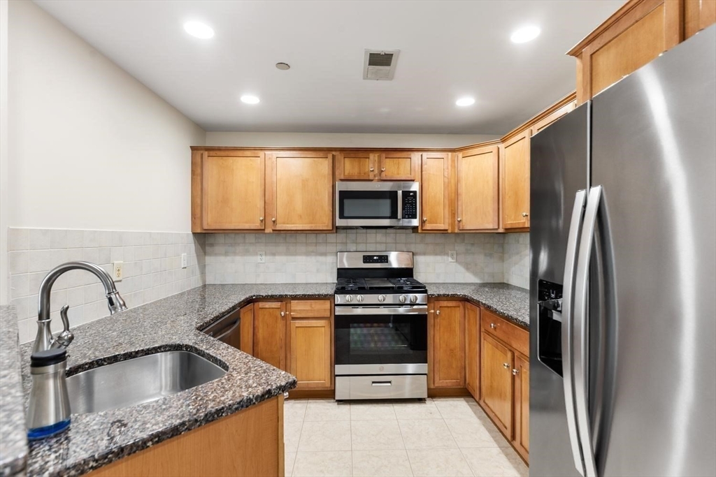120 Wyllis Street #403, Everett, MA Photo #9