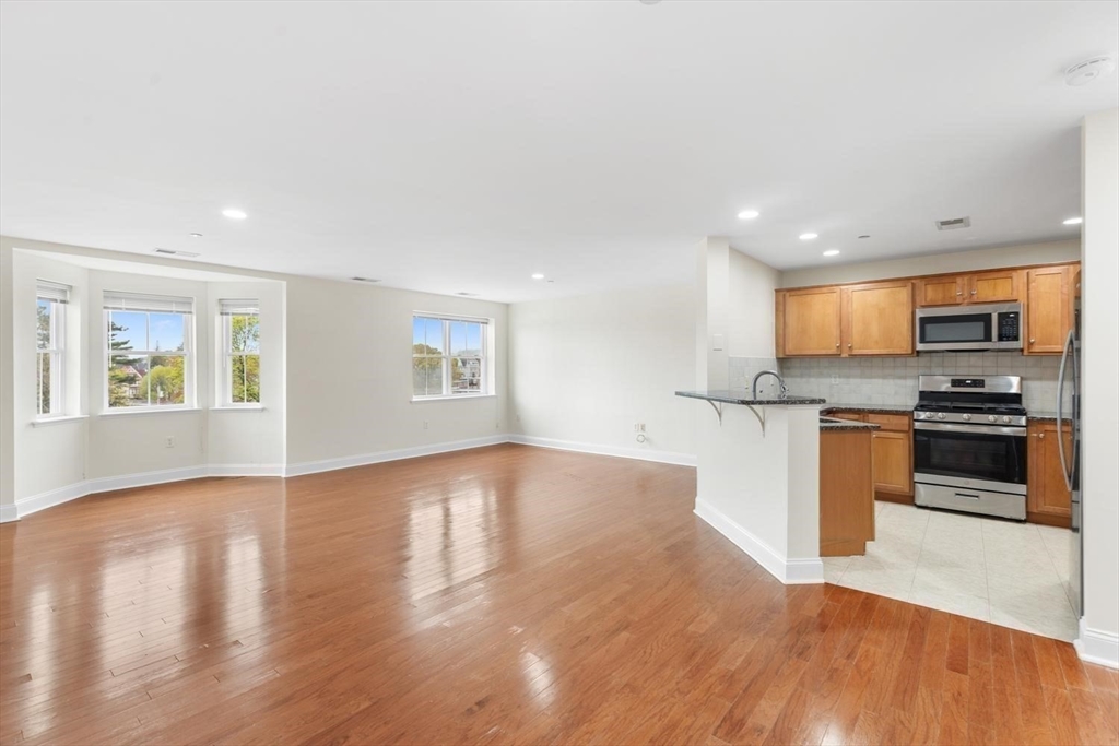 120 Wyllis Street #403, Everett, MA Photo #12