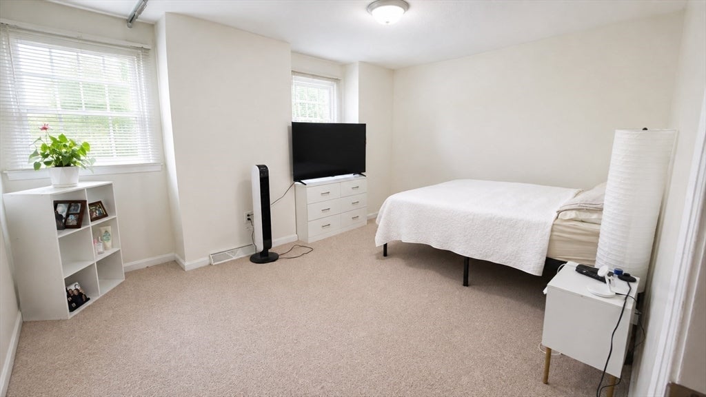 99 Pilgrim Cir #99, Methuen, MA, 99 Pilgrim Cir #99, Methuen, MA Photo #8