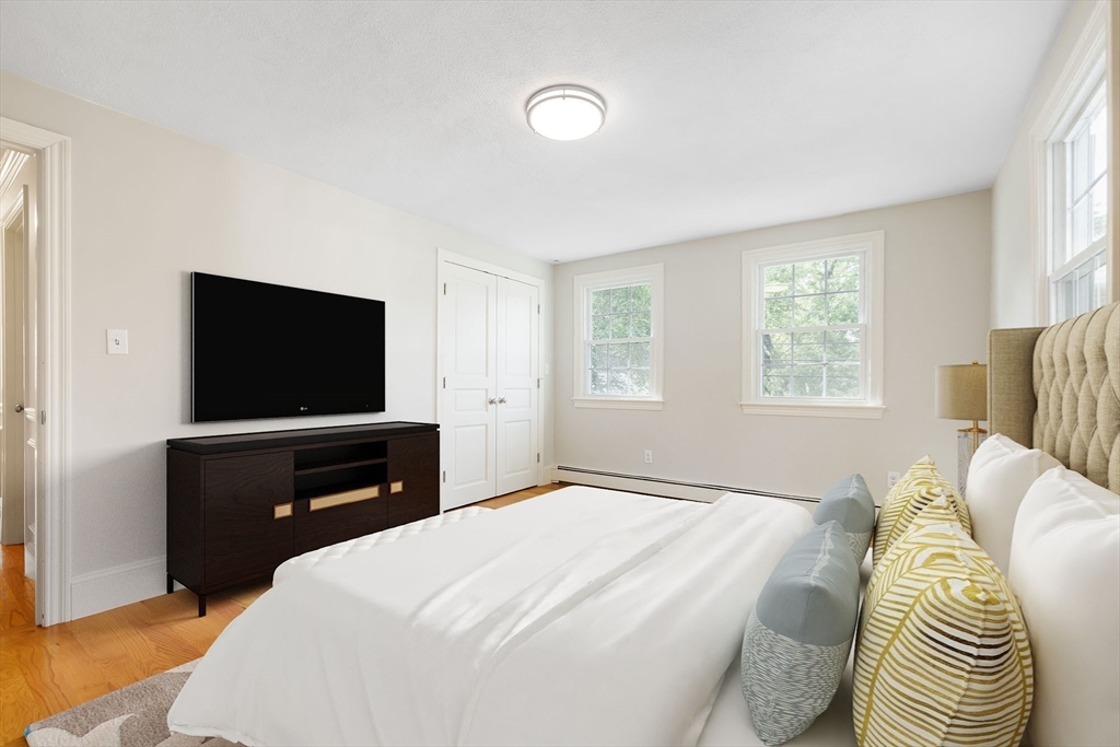 Natick, Massachusetts 01760, United States, 5 Bedrooms Bedrooms, ,3 BathroomsBathrooms,Residential,Pending,160146