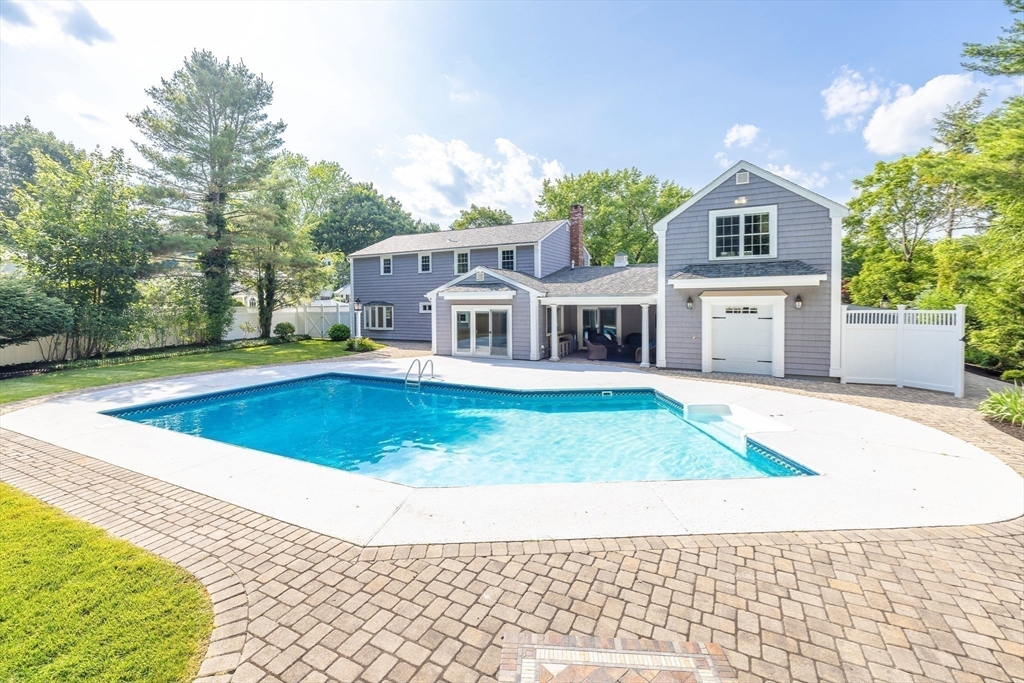17 Appleton Road