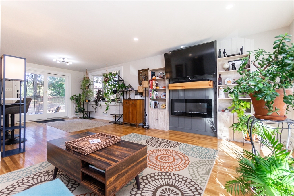 8 Sawyer Ave.
