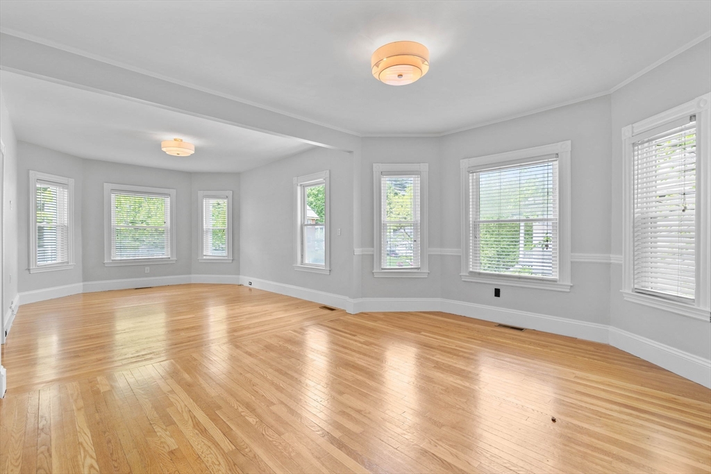 228 Langley Rd