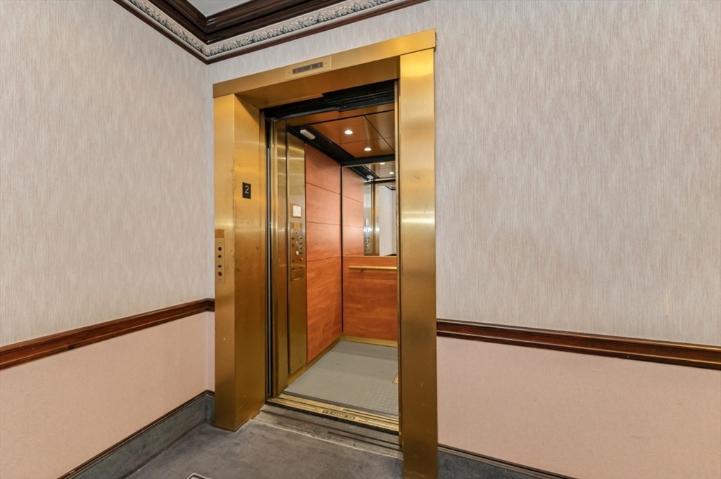 459 Broadway