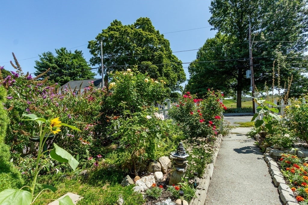 242 Beacon St, Lowell, MA, 242 Beacon St, Lowell, MA Photo #39