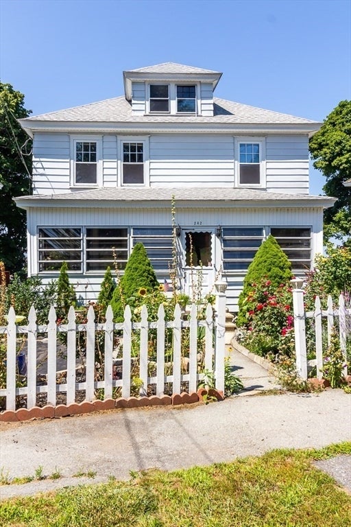 242 Beacon St, Lowell, MA, 242 Beacon St, Lowell, MA Photo #42
