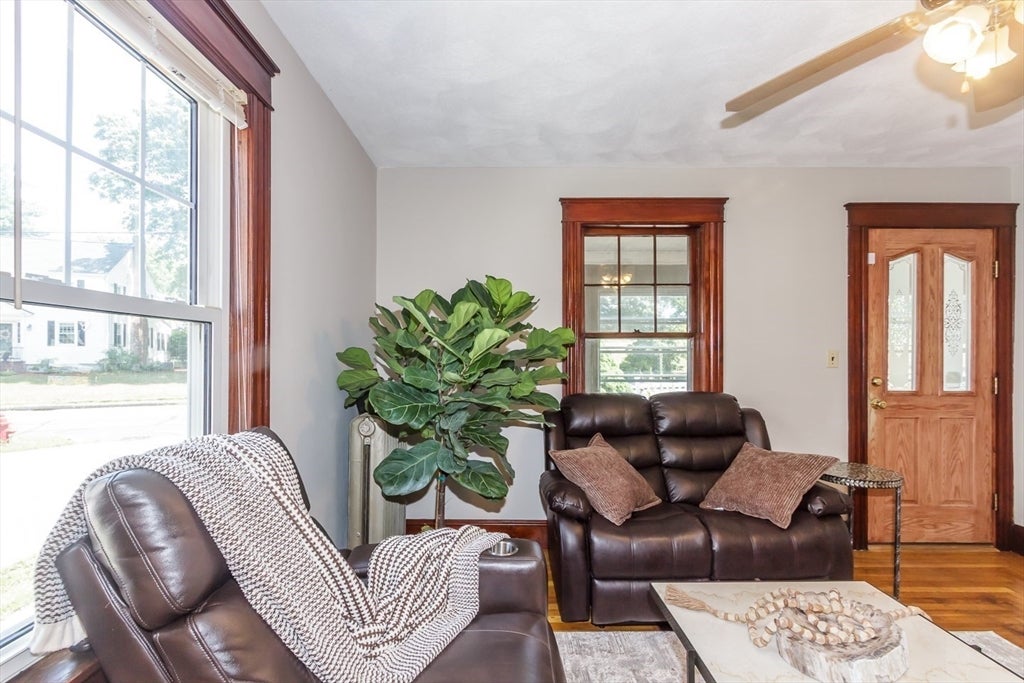 242 Beacon St, Lowell, MA, 242 Beacon St, Lowell, MA Photo #15