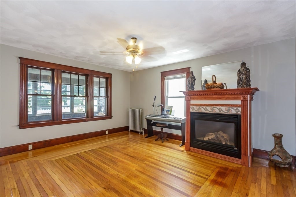 242 Beacon St, Lowell, MA, 242 Beacon St, Lowell, MA Photo #13