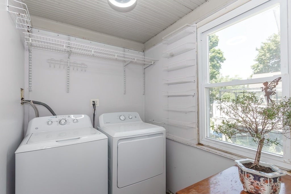 242 Beacon St, Lowell, MA, 242 Beacon St, Lowell, MA Photo #20