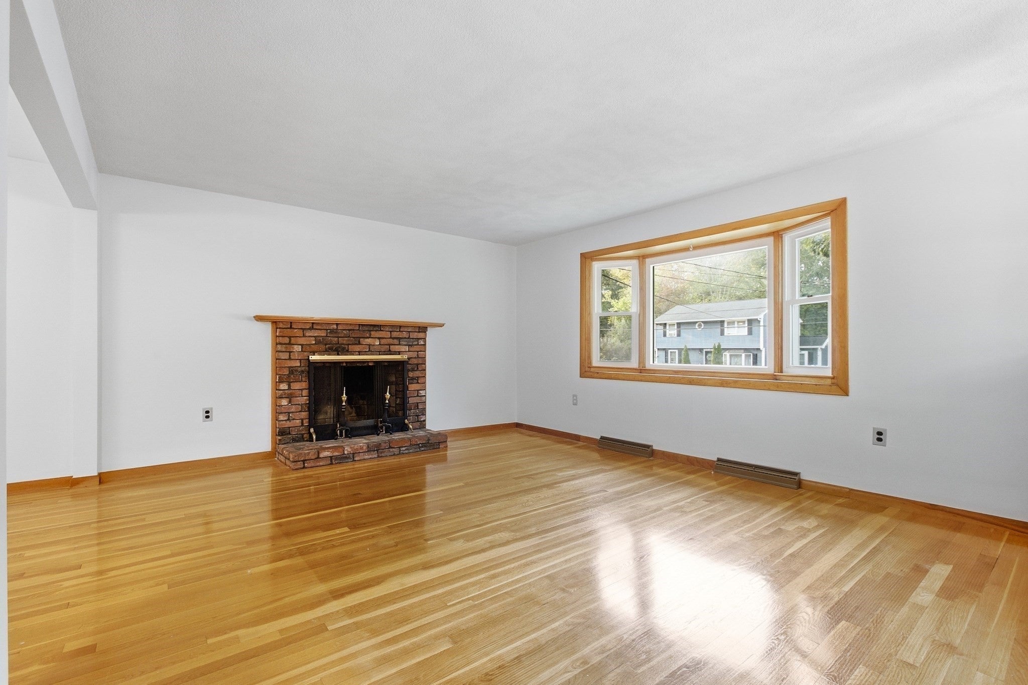 32 Westwood Street, Burlington, MA Photo #6