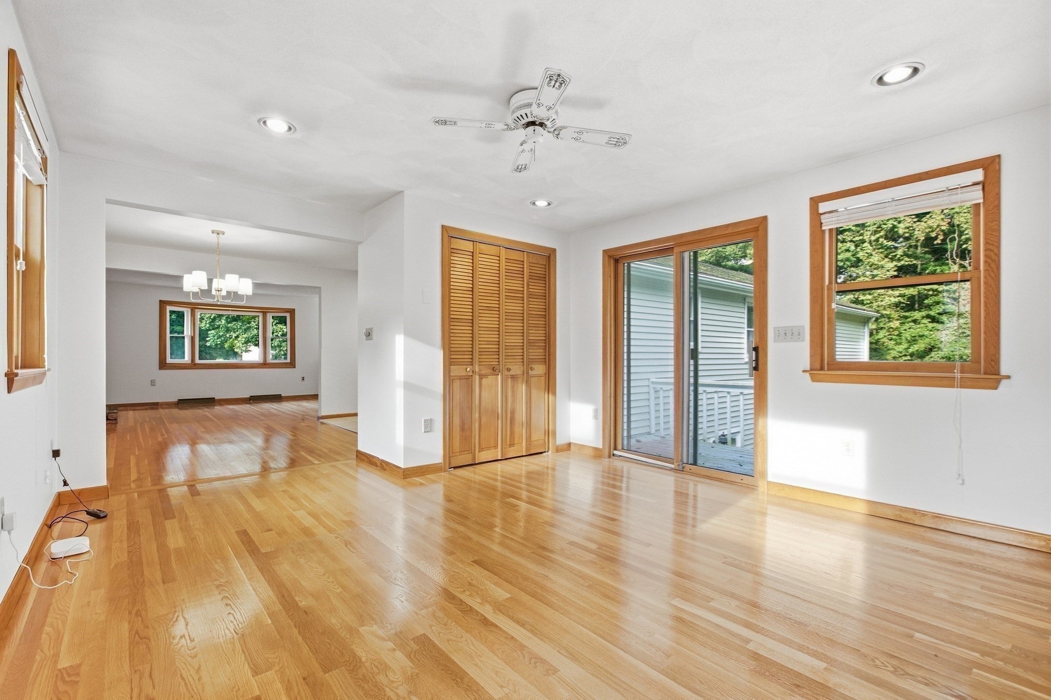 32 Westwood Street, Burlington, MA Photo #20