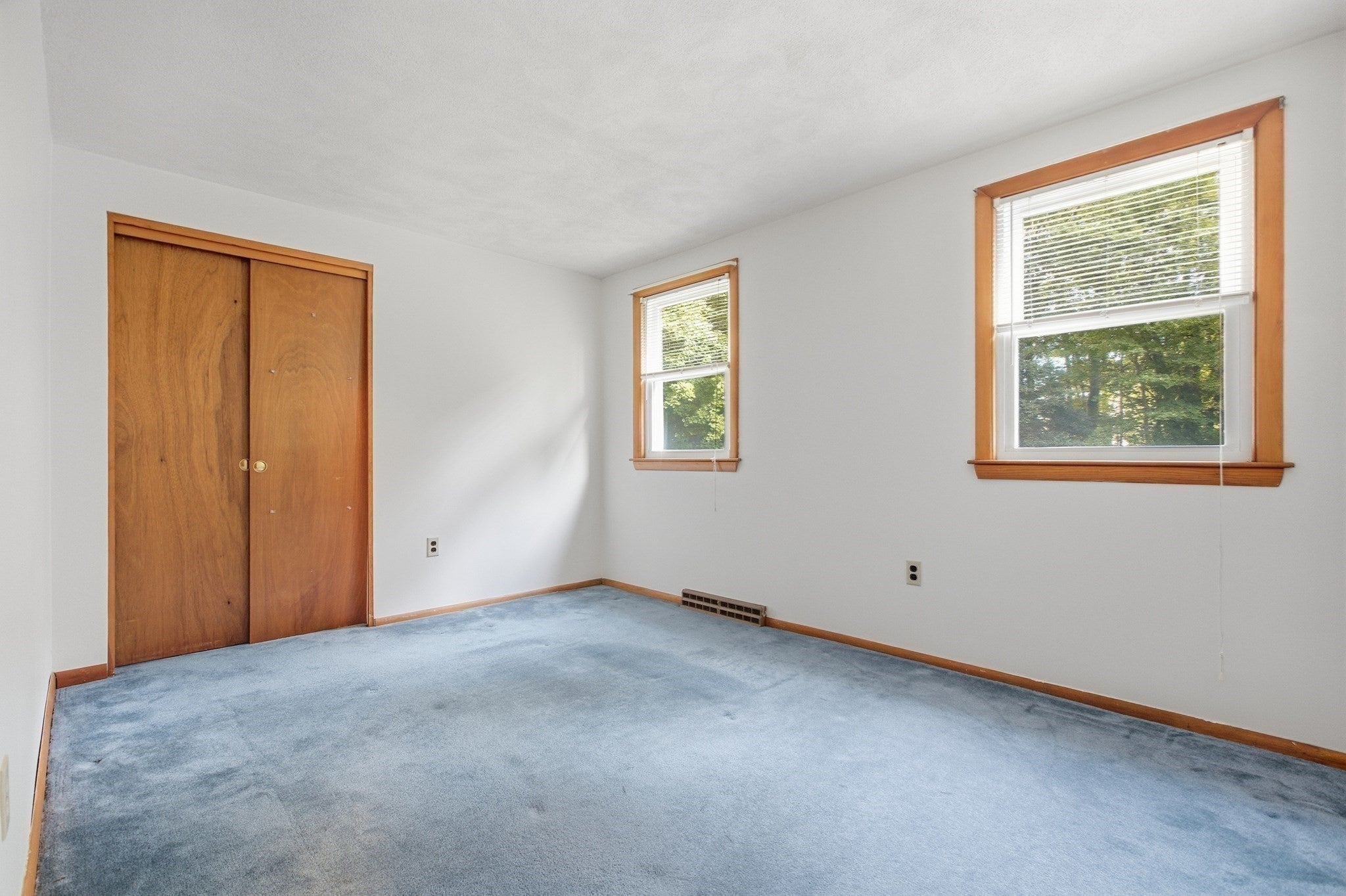 32 Westwood Street, Burlington, MA Photo #25
