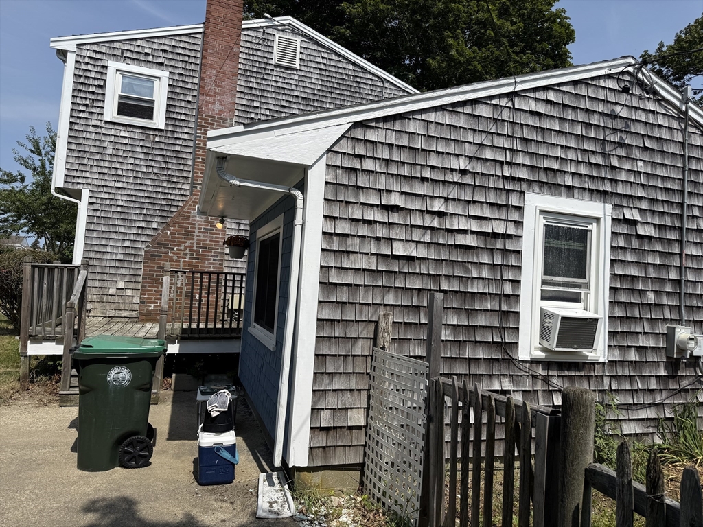 6 Leland Rd