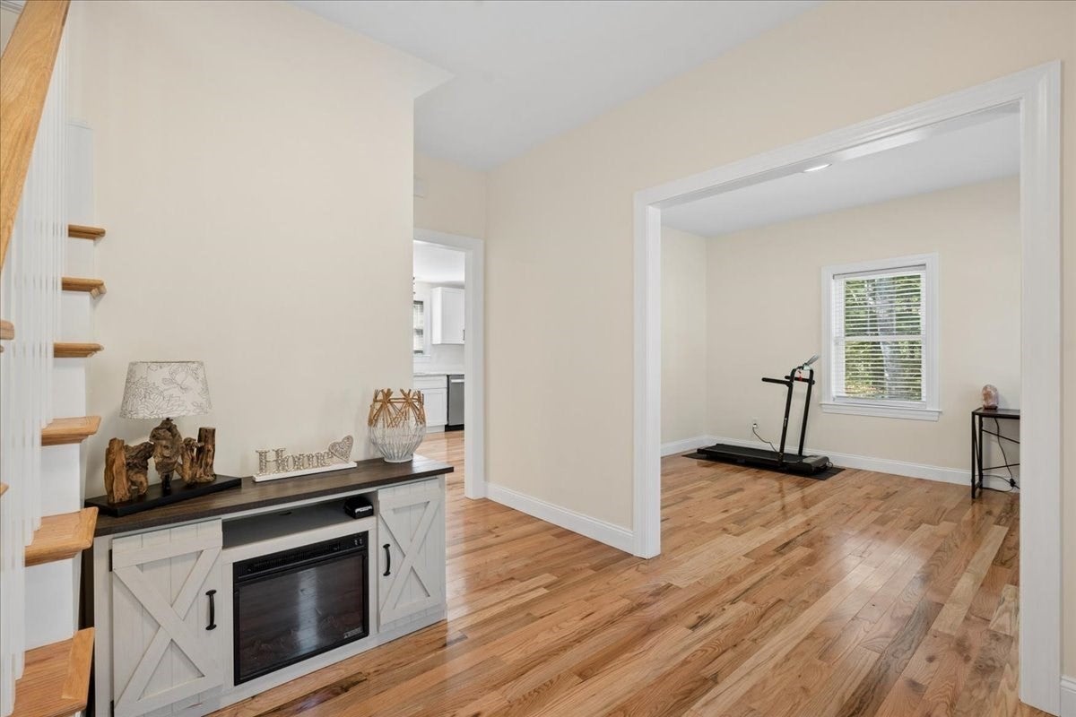 44 California RD, Tewksbury, MA Photo #12