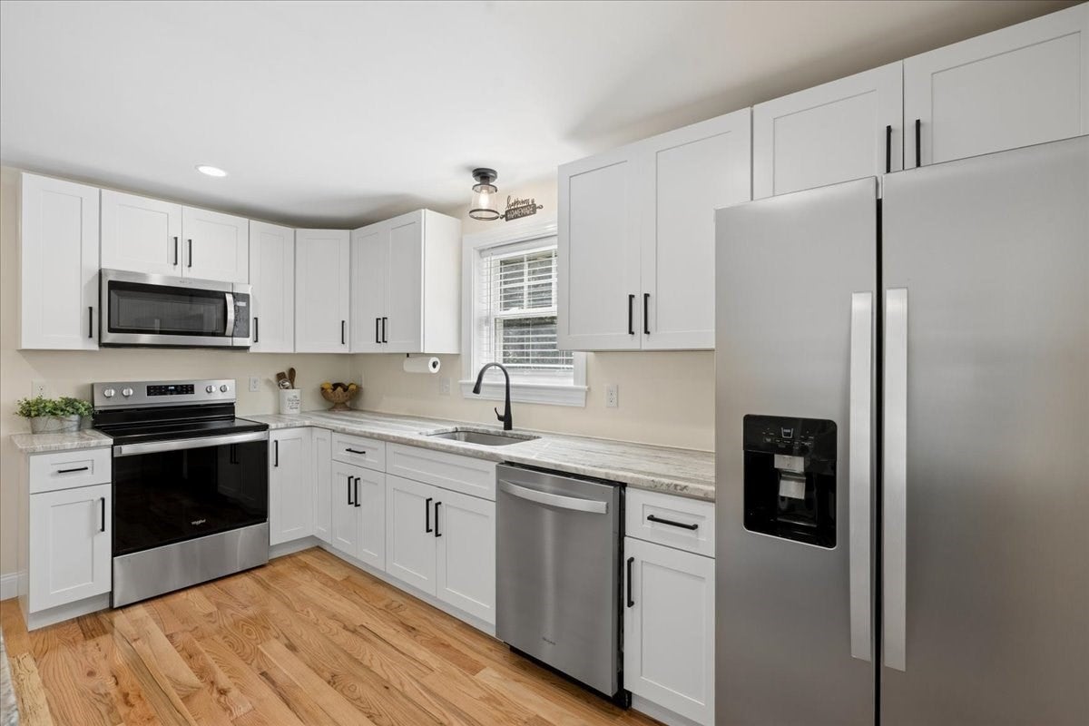 44 California RD, Tewksbury, MA Photo #20