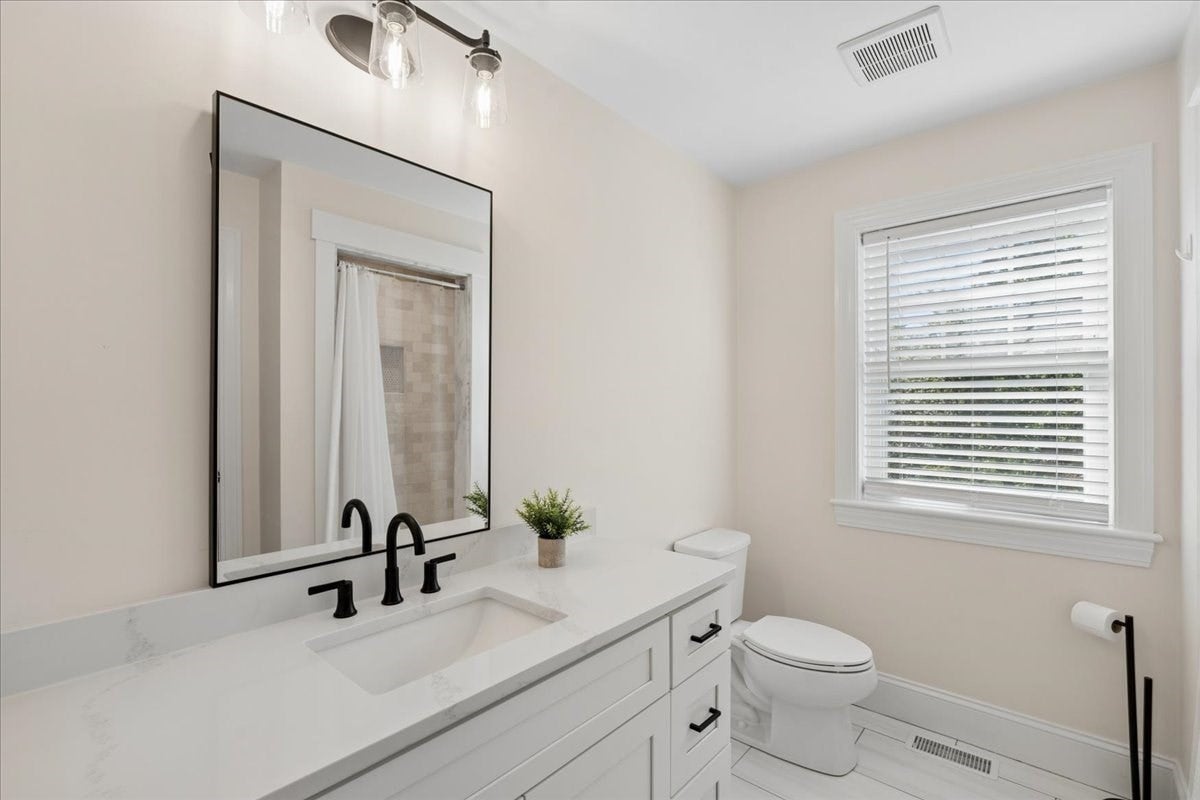 44 California RD, Tewksbury, MA Photo #32