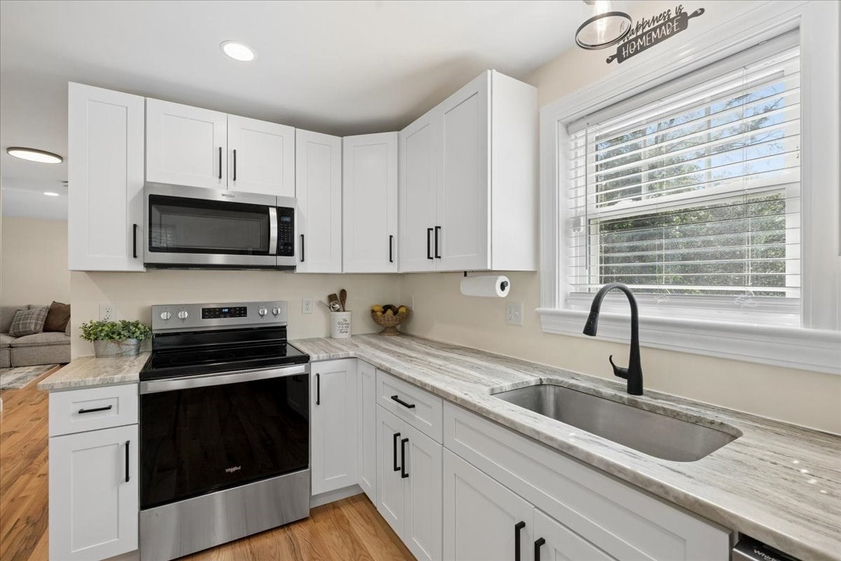 44 California RD, Tewksbury, MA Photo #23