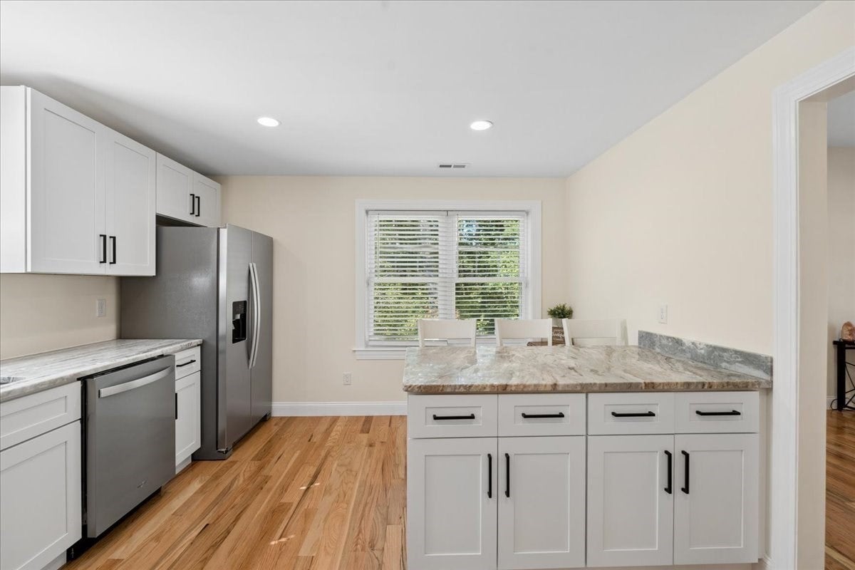 44 California RD, Tewksbury, MA Photo #19