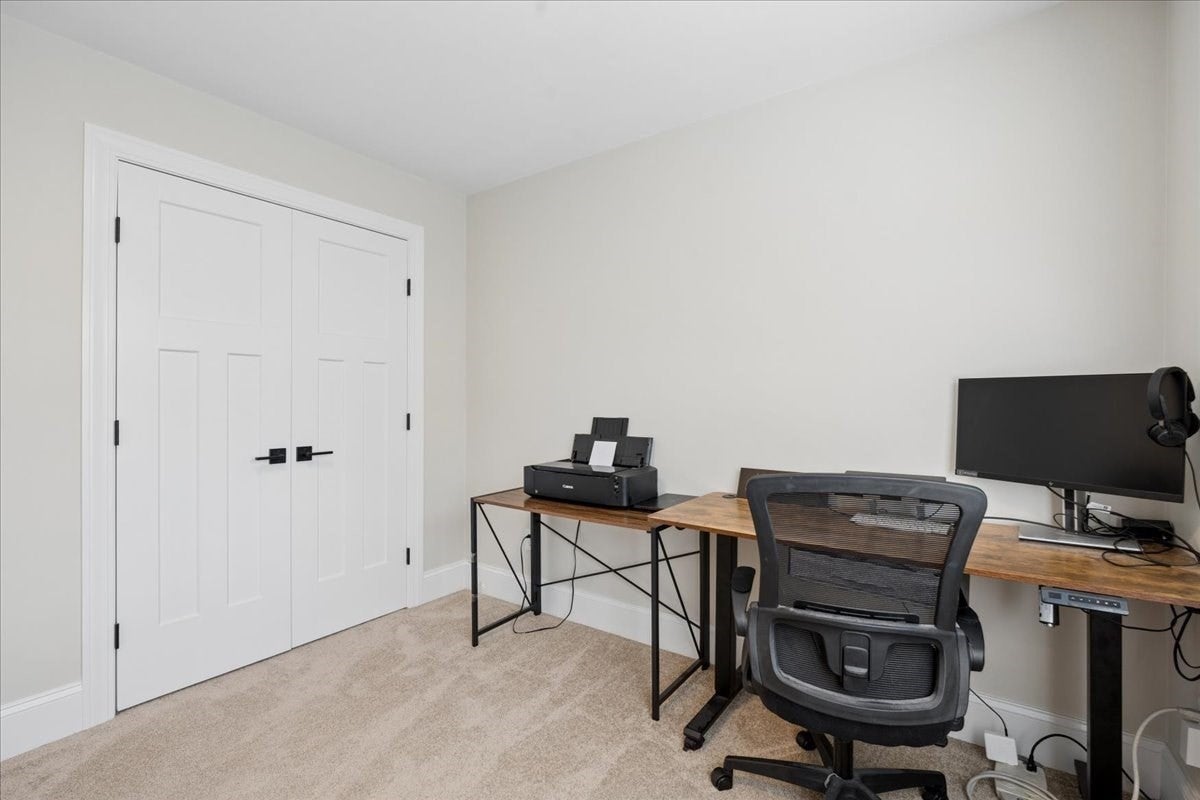 44 California RD, Tewksbury, MA Photo #37